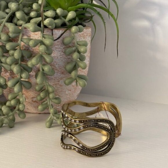 Park Lane "Ala Mode" Cuff Bracelet – Antique Gold with Crystal Accents - Picture 3 of 4